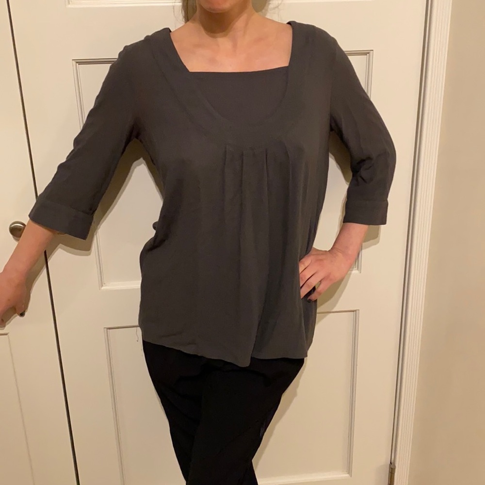 Swing 3/4 Sleeve Scoop Neck Pleated Front Blouse